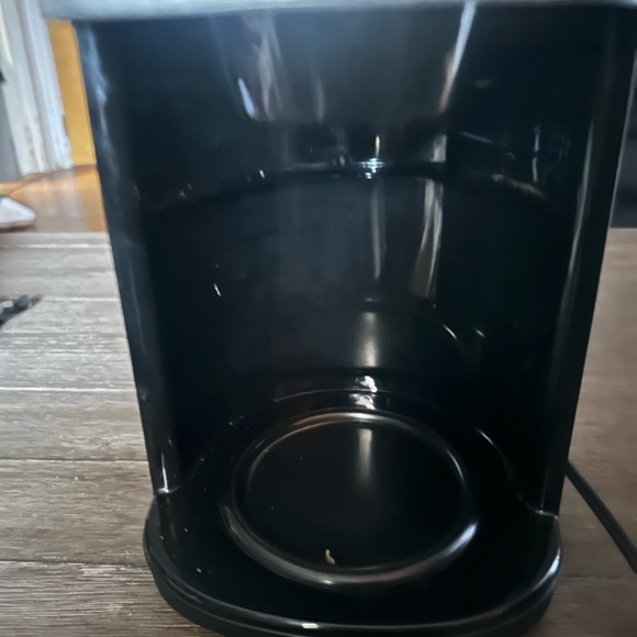 Cuisinart Coffee Maker DGB-900BC Grind and Brew 12 Cups Chrome - Picture 4 of 7